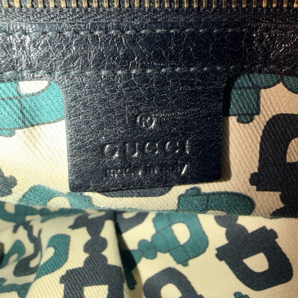 Authentic Gucci large leather tote with Guccissima embossed details. - Picture 2 of 15